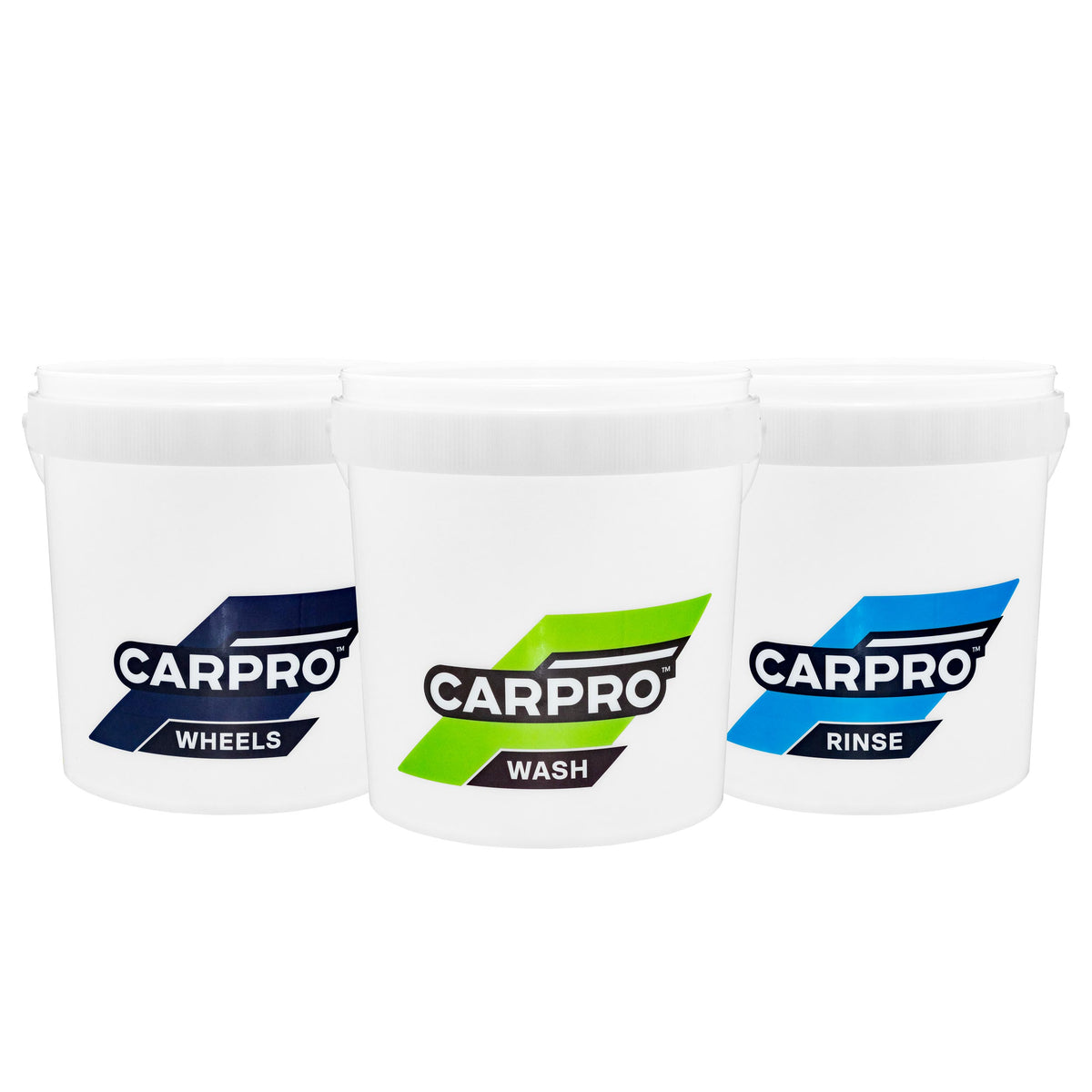  Tre secchi CARPRO da 19 litri con etichette "Wheels", "Wash" e "Rinse" per lavaggio auto